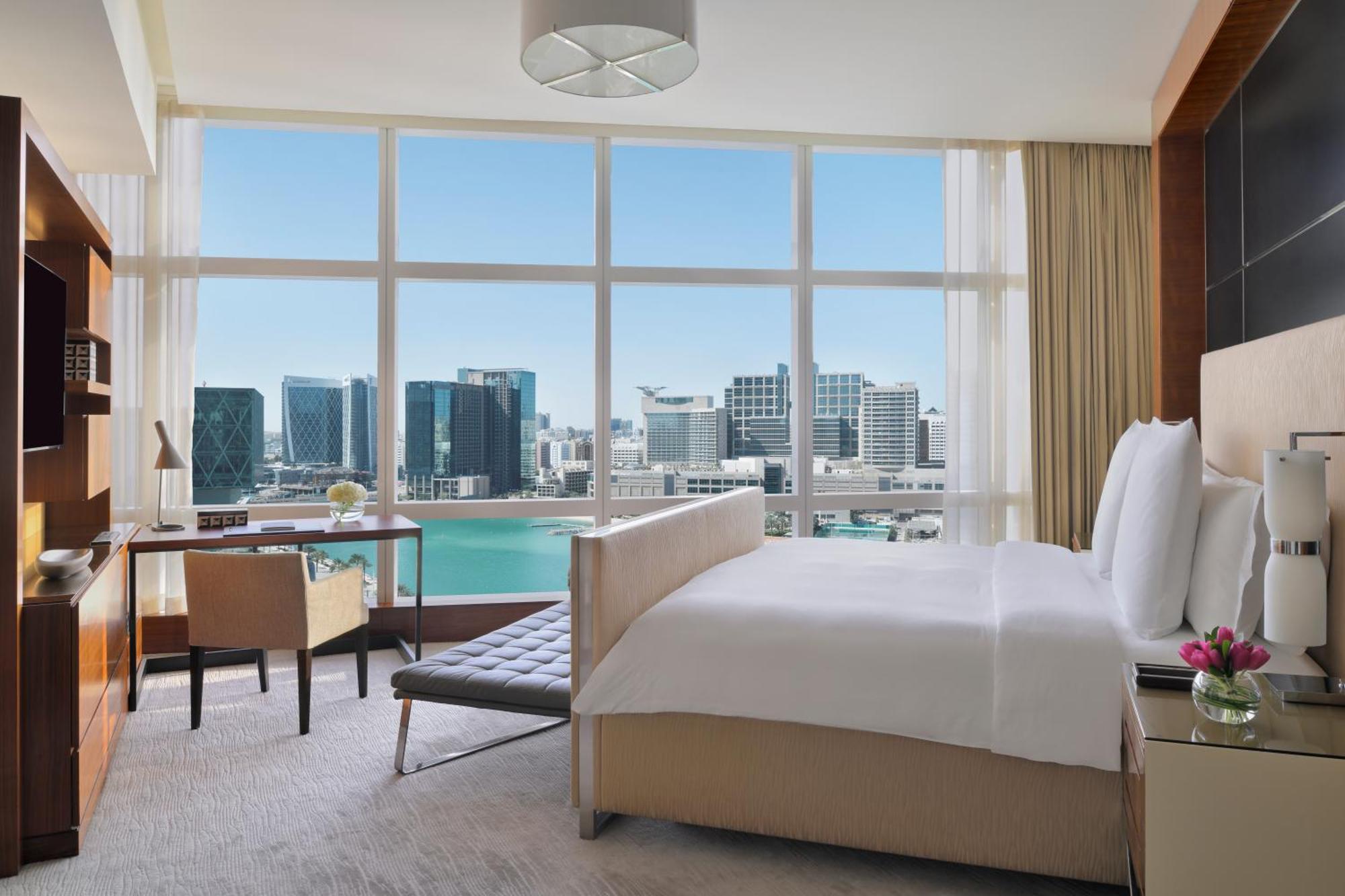 Rosewood Abu Dhabi Hotel Exterior foto A bedroom at the hotel